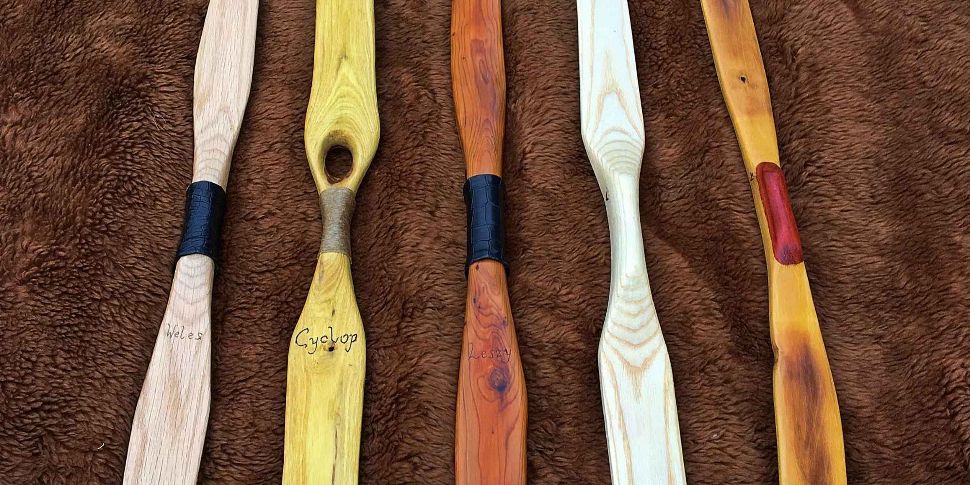 handmade-wooden-bows-yew-oak